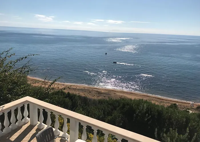 Alojamento de Acomodação e Pequeno-almoço Casa Elvira 4*