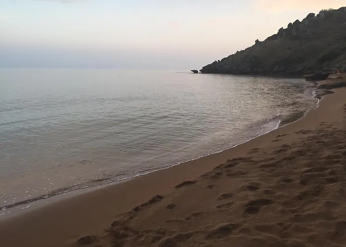 לינה וארוחת בוקר Casa Elvira